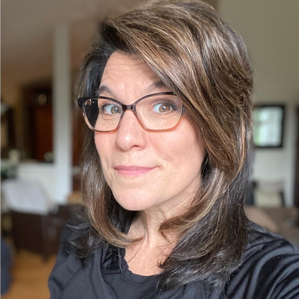 Meet your Posher, Jennifer